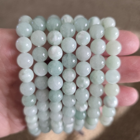 High Quality 8mm AAA Grade Green Angelite Bracelet - Picture 2 of 4